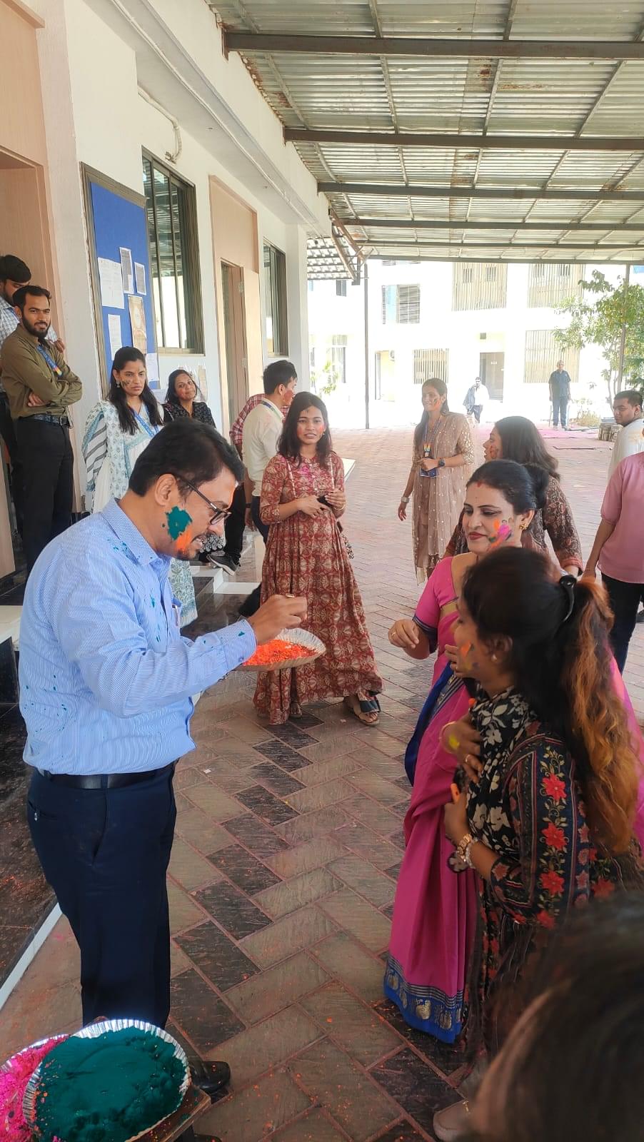 Shree L. R. Tiwari Degree College of Arts, Commerce and Science Mumbai Extra Curriculum Activity photo 45